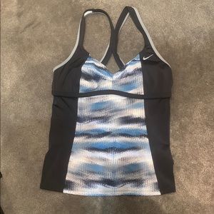 Nike activewear top - Sz M
